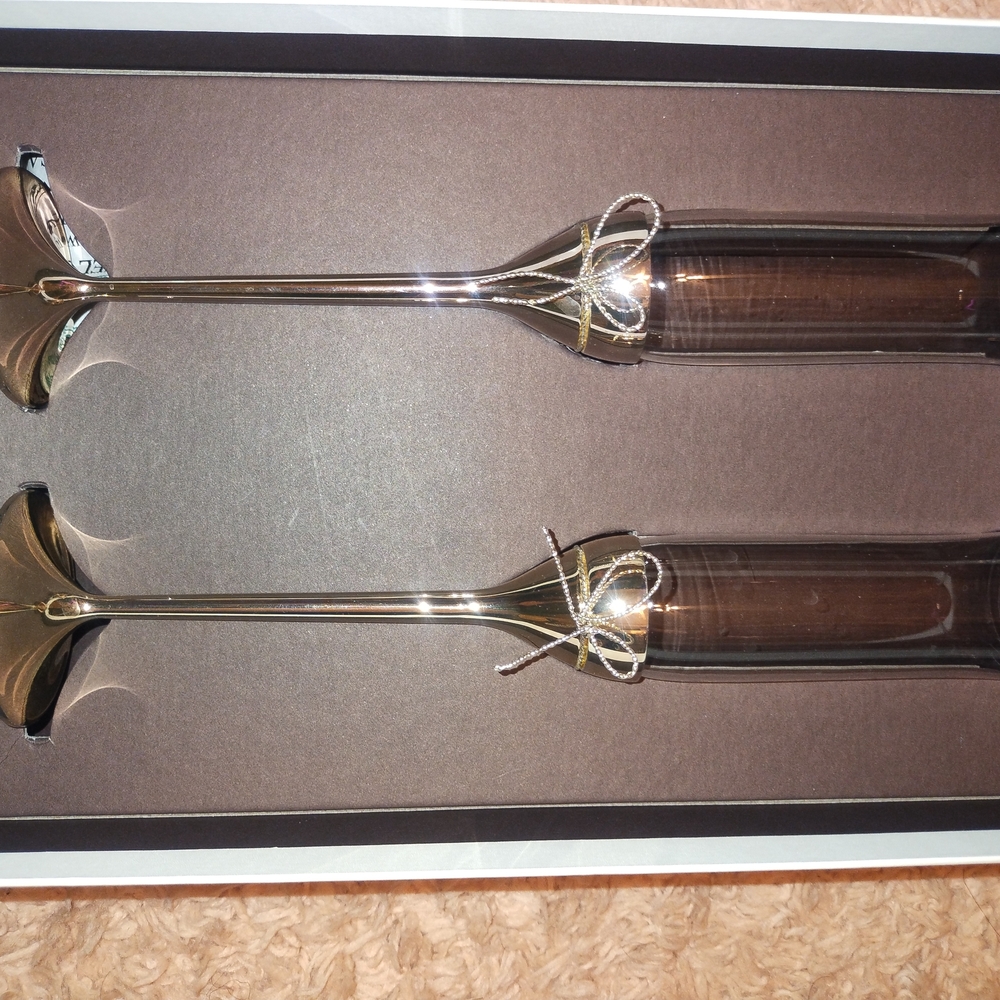 Vera Wang Long Stem Champagne Flutes - Picture 4 of 6